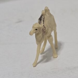 Vintage Tiny Cracker Jack Prize Gumball prize Solid Plastic Double 2 Hump Camel